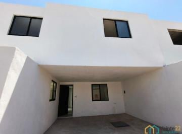 Casa · 114m² · 3 Recámaras · 2 Estacionamientos · Casas en Preventa en San Isidro Cuautlancingo, con Excelente Ubicación