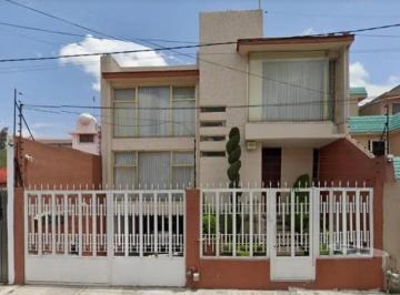 Casa de 4 habitaciones, Toluca · Casa en Venta Col Valle Don Camilo Toluca de Lerdo Edomex Lmb