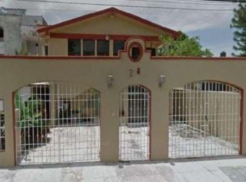 Casa de 3 habitaciones, Benito Juárez · Casa en Venta en Supermanzana 20 Cancun Quintana Roo