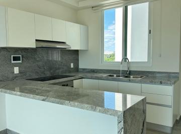 Departamento · 200m² · 3 Recámaras · 2 Estacionamientos · Departamento en Renta en Torre m, Av Bonampak, Cancún