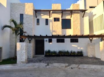 Casa · 268m² · 3 Recámaras · 2 Estacionamientos · Casa en Venta en Aqua, Cancún