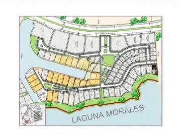 Terreno / Lote · Terreno Frente a Canal en Venta, Laguna II, Puerto Cancun