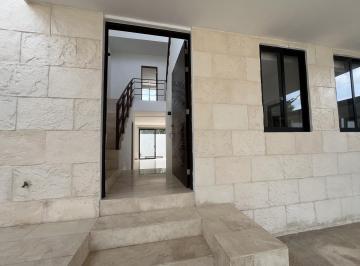 Casa · 160m² · 3 Recámaras · 2 Estacionamientos · Casa en Venta, Residencial Aqua, 3 Recámaras, Cancún
