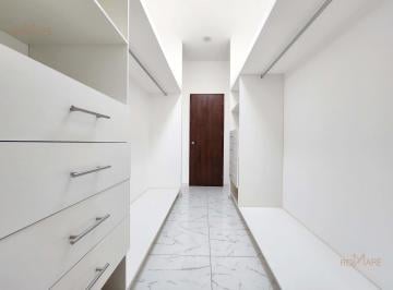 Casa en condominio · 170m² · 3 Recámaras · 2 Estacionamientos · Casa 3 Recámaras con Jardín | Roof Garden y Jacuzzi | Lomas de La Rioja