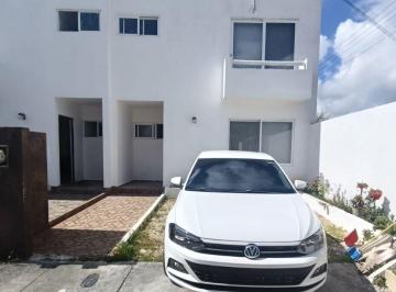 Casa de 2 habitaciones, Benito Juárez · Casa en Av Las Torres, 2 Estacionamientos