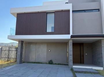 Casa de 4 habitaciones, Zapopan · Casa 4 Recamaras Los Robles Residencial