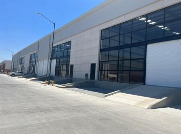 Bodega comercial · 730m² · Bodega Industrial en Renta en Carretera a Colotlán de 830 m²