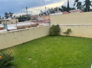 Casa de 4 habitaciones, Zapopan · Casa Venta Residencial Victoria en Buen Estado, con Uso de Suelo Mixto y Precio por Debajo de Avalúo
