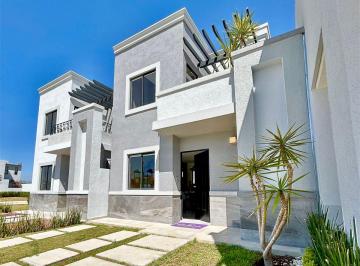 Casa de 2 habitaciones, Pachuca · Casa en Residencia en Entorno Privado y Seguro con Diseño Elegante y Excelente Plusvalía en Pachuca