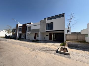 Casa de 4 habitaciones, Zapopan · Casa Nueva en Venta - Coto Altanza, Solares Residencial