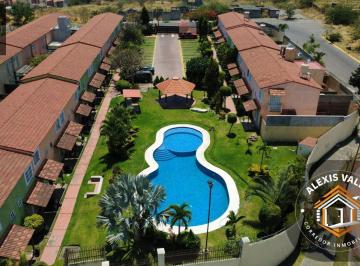 Casa en condominio · 60m² · 1 Estacionamiento · Casa en Condominio con Alberca en Venta en Fraccionamiento en Temixco Morelos