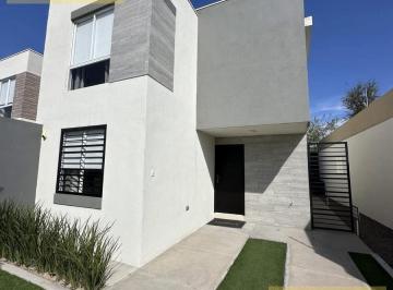 Casa · 124m² · 3 Recámaras · 2 Estacionamientos · Casa Venta Torralba Residencial