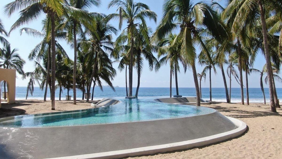 Apartment for Sale Facing the Beach in Zihuatanejo