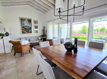 Casa en condominio · 220m² · 2 Recámaras · 2 Estacionamientos · Casa en Otomi Residencial Hipico, San Miguel de Allende