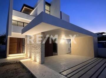 Casa · 360m² · 4 Recámaras · 2 Estacionamientos · Venta de Casa Familiar o de Inversion en Paseo Country, Merida - (4)