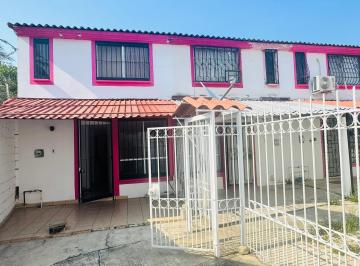 Casa · 67m² · 3 Recámaras · 1 Estacionamiento · Venta de Casa en Joyas del Marques Acapulco: 4 Recamaras a 10 Minutos de Diamante Oportunidad de Inv