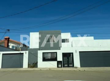 Casa · 80m² · 2 Recámaras · Amplio Departamento en Renta con Balcón en Zona Céntrica de Rosarito - (4)