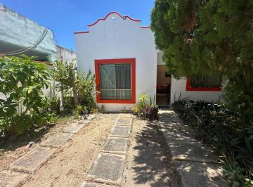 Casa de 2 habitaciones, Mérida · En Renta Casa Amueblada en Las Americas