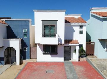 Casa de 3 habitaciones, Los Cabos · Casa en Venta con 140 m² Superficie de Terreno y 3 Habitaciones en Venta en Quintas California