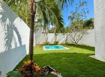 Casa · 250m² · 3 Recámaras · 2 Estacionamientos · Casa Sin Muebles en Renta en Temozón Norte
