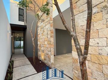 Casa en condominio · 222m² · 3 Recámaras · 2 Estacionamientos · Casa Equipada y de Entrega Inmediata en Venta en Condominio con Amenidades