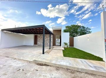 Casa de 4 habitaciones, Mérida · Casa con 500 m² Superficie de Terreno y 4 Recámaras en Venta, Dzityá