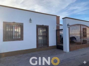 Casa · 97m² · 3 Recámaras · 2 Estacionamientos · Casa en Venta en San Carlos Sonora