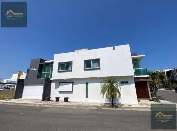 Casa · 253m² · 3 Recámaras · 2 Estacionamientos · Lomas Residencial, Riviiera Veracruzana, Alvarado, Veracruz