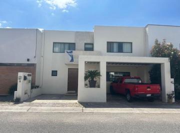 Casa de 3 habitaciones, Querétaro · Casa en Condominio en Venta en Querétaro, Cumbres del Lago