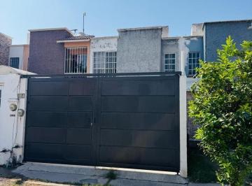 Casa · 81m² · 3 Recámaras · Casa en Venta en Los Murales por Libramiento Cerca de Brisas del Lago