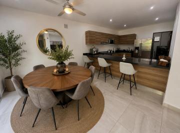 Casa en condominio de 3 habitaciones, Benito Juárez · Casa en Venta en Esquina Long Island Privada Kings | Av Huayacán, Cancún