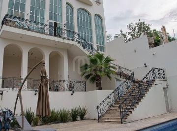 Casa en condominio de 3 habitaciones, Zapopan · Casa en Venta en Bugambilias