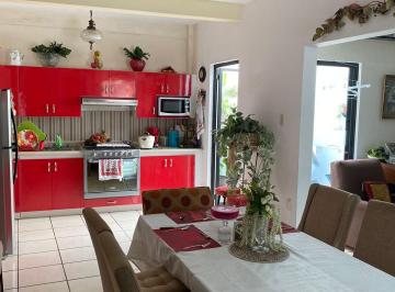 Casa · 140m² · 2 Recámaras · 1 Estacionamiento · Renta de Casa en Colinas del Sur, Tuxtla Gutierrez