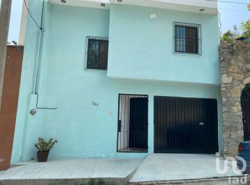 Casa · 140m² · 2 Recámaras · 1 Estacionamiento · Venta de Casa en Colinas del Sur
