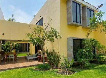 Casa en condominio · 260m² · 4 Recámaras · 2 Estacionamientos · Casa en Pueblo José G Parres