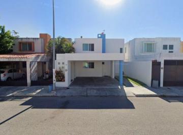 Casa de 3 habitaciones, Mérida · Venta de Casa en Yucatán Col Altabrisa