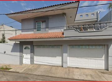Casa de 4 habitaciones, Uruapan · Venta de Casa en Michoacan Uruapan Miraflores