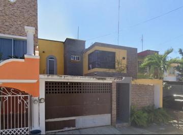 Casa de 4 habitaciones, Centro · Venta de Casa en Fraccionamiento Blancas Mariposas, Tabasco.
