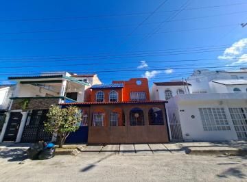 Casa de 3 habitaciones, Benito Juárez · Casa en Venta en La Sm 50 en Cancún, 3 Recamarás 2 Baños Completos, a Unos Pasos de Av Kohunlich