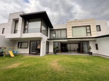 Casa en condominio de 3 habitaciones, Metepec · Casa en Venta en San Carlos Metepec, con Acabados de Lujo