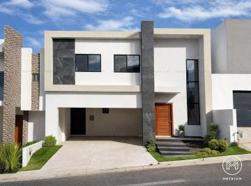 Casa de 3 habitaciones, Chihuahua · Casa en Venta en Bosques del Valle, Zona Cantera Valle Escondido