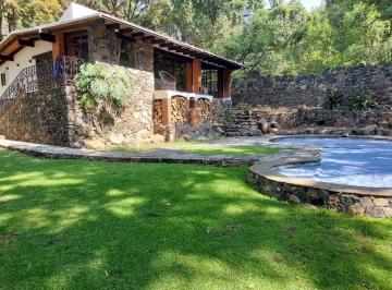 Casa · 240m² · 2 Recámaras · 2 Estacionamientos · Casa en Pueblo Santa María Ahuacatitlán