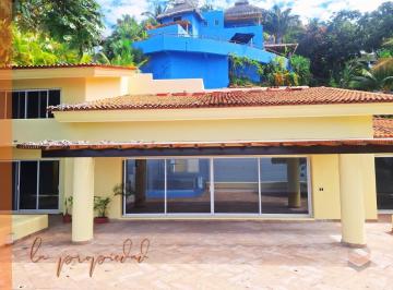 Casa · 1024m² · 3 Recámaras · 3 Estacionamientos · Casa en Puerto Vallarta