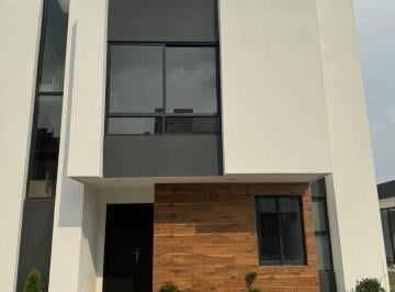 Casa · 139m² · 3 Recámaras · 2 Estacionamientos · Casa en Venta en San Mateo Atenco, Estado de México