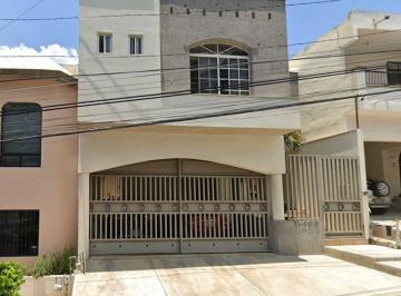 Casa de 3 habitaciones, Monterrey · Venta de Casa en Pedregal de La Silla, Monterrey, Nuevo Leon.