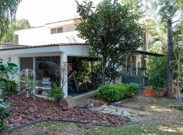 a10424d12d461d30d8363934bb5d9767f26f9a00be85b48825ac0b6177f5083a · Residencia con Terreno Plano de 1,500 m² en Las Cañadas | Vista Panorámica