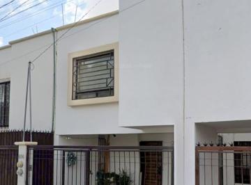 Casa de 3 habitaciones, León · Casa Habitacion