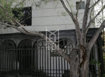 Casa · 183m² · 4 Recámaras · 1 Estacionamiento · 0808 - Casa en Venta en Torres de Santo Domingo, San Nicolás de Los Garza Nl.