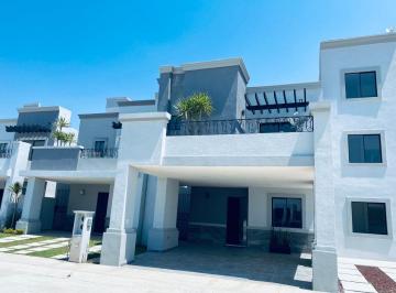 Casa de 4 habitaciones, Pachuca · Venta de Casa con Habitación en Planta Baja