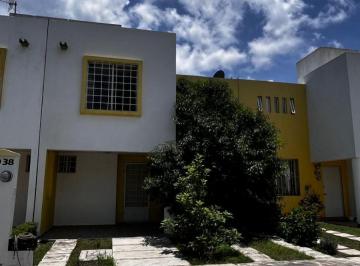 Casa de 3 habitaciones, San Juan del Río · Casa en Venta - Fraccionamiento Vivero de Fresnos en San Juan del Río, Querétaro.